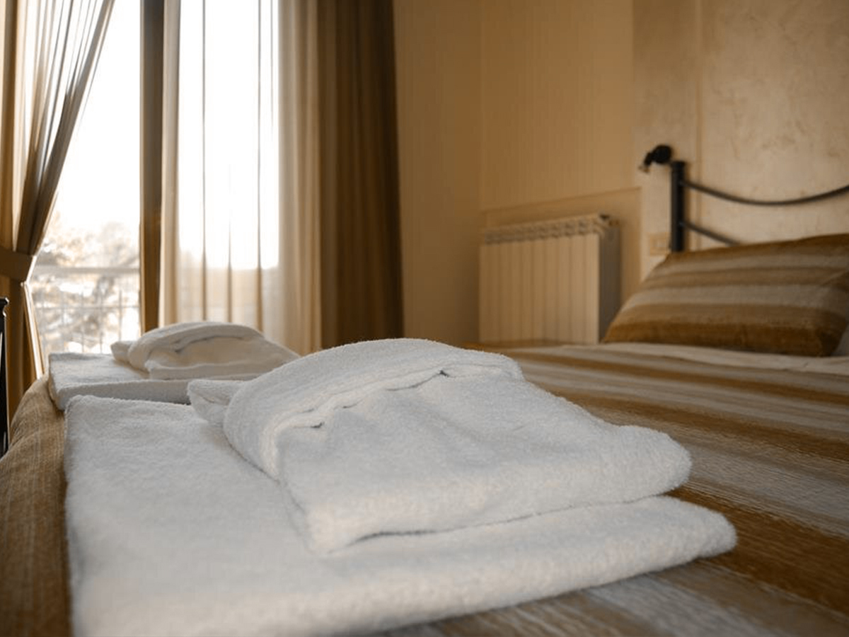 camera-tripla-hotel-iscla-edolo-ponte-di-legno-tonalizzata